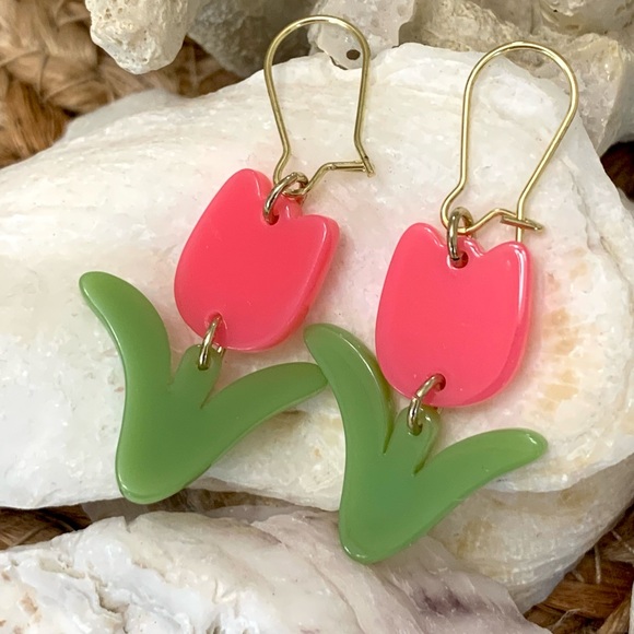 Jewelry - Beaded Pink Tulip Earrings